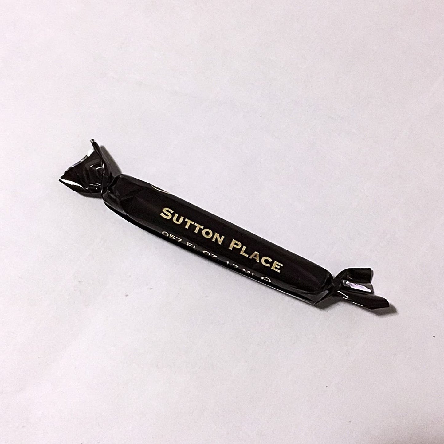 ボンド No 9 サットン プレイス 1.7 ML 0.057 fl.オンズウイルスリネン ハジュベシナイテ、ボンド No 9 サットン プレイス 1.7 ML 0.057 fl。オンズ香水、ボンド No 9 サットン プレイス 1.7 ML 0.057 fl。オンズオフィチェルト パルフィンプロフ、ボンド No 9 サットン プレイス 1.7 ML 0.057 fl。オンズオフィシエル パルフュムプルーブ、ボンド No 9 サットン プレイス 1.7 ML 0.057 fl。オンズофициа